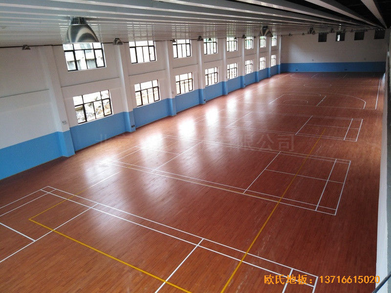 北大貴陽附屬實驗學校運動館運動木地板鋪設(shè)案例5