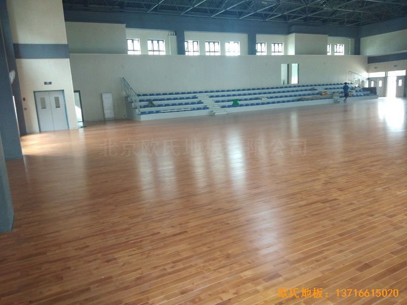 四川成都怡馨家園中學(xué)運(yùn)動館體育地板施工案例0